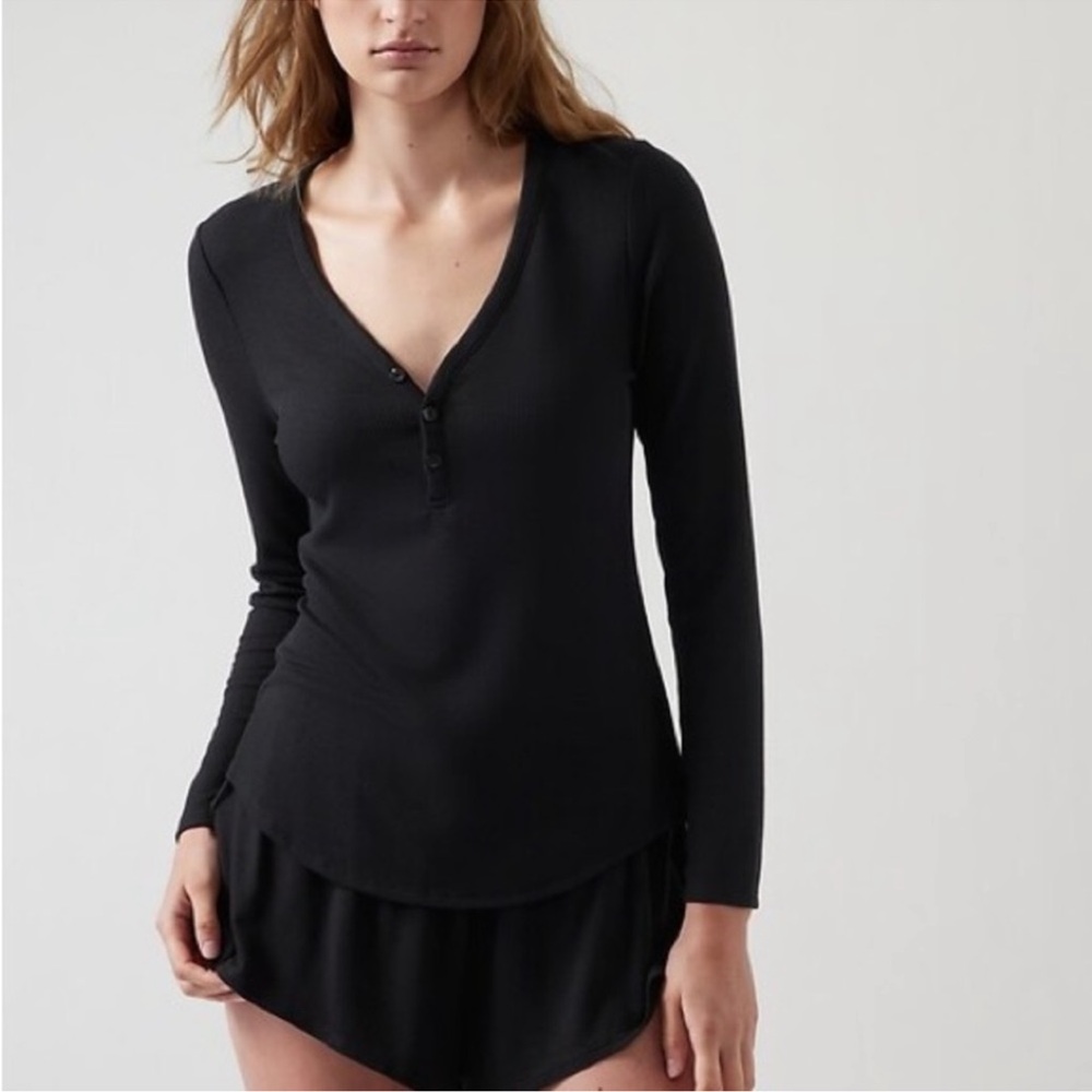 Athleta wind down sleep top